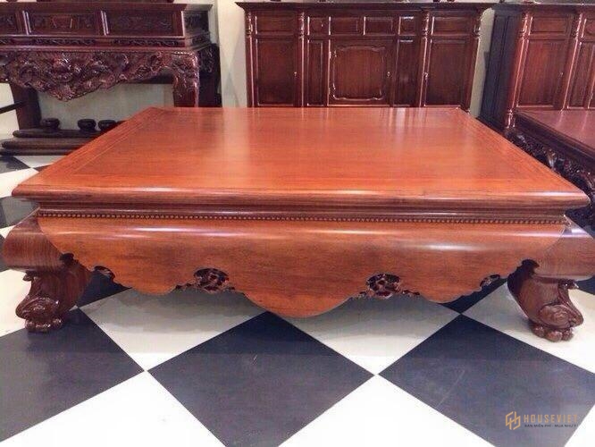 Mẫu sập gụ trơn không cầu kỳ nhưng vẫn thể hiện được sự sang trọng, quý phái của gia chủ.
