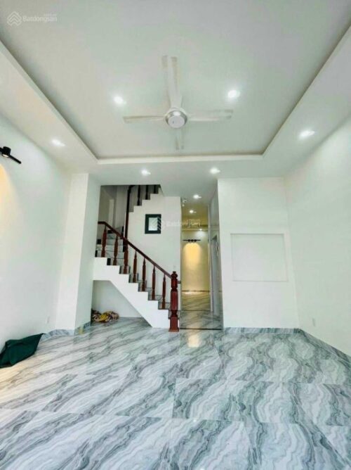 Nhà 6 tầng có 10 căn hộ khép kín thơm mùi sơn (chưa sử dụng, có thang máy) TTTP Nha Trang